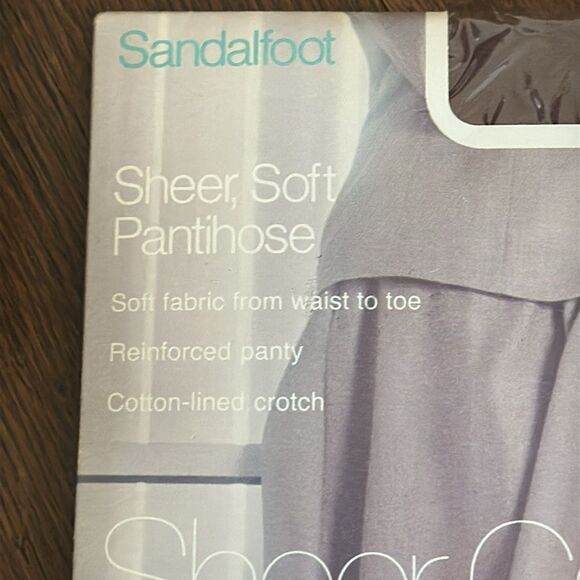 Vintage new in packaging Jcpenney Sheer Caress Sandalfoot taupe pantyhose - Picture 2 of 6